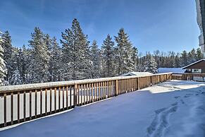 Scenic Forest Lodge Outside Glacier National Park!