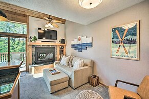Ski-in/ski-out Lutsen Retreat w/ Pool Access!