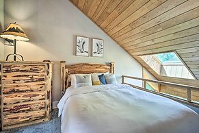 Ski-in/ski-out Lutsen Retreat w/ Pool Access!