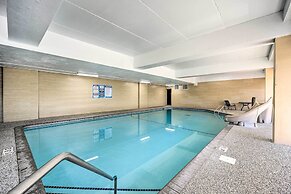 Ski-in/ski-out Lutsen Retreat w/ Pool Access!