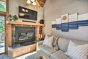 Ski-in/ski-out Lutsen Retreat w/ Pool Access!