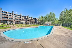 Ski-in/ski-out Lutsen Retreat w/ Pool Access!