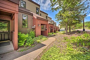 Ski-in/ski-out Lutsen Retreat w/ Pool Access!