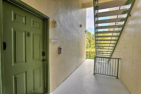 Lake-view Condo w/ Pool Access: 6 Mi to Disney!