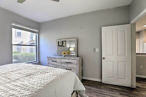 Lake-view Condo w/ Pool Access: 6 Mi to Disney!