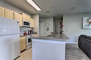 Lake-view Condo w/ Pool Access: 6 Mi to Disney!