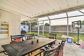 Snowbird Sanctuary w/ Covered Patio in Bradenton