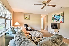 Snowbird Sanctuary w/ Covered Patio in Bradenton
