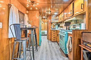 Charming Tiny Home w/ Private Hot Tub!