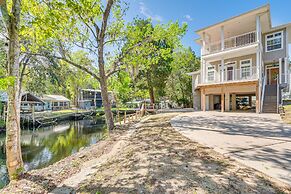 Tropical Canalfront Escape With Decks & Dock!