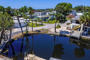 Homosassa River Home w/ Private Boat Ramp & Kayaks