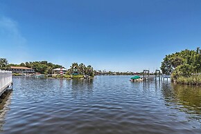 Homosassa River Home w/ Private Boat Ramp & Kayaks