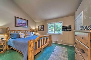 Cloudcroft Townhome w/ Deck - 1 Mi to Burro Ave!