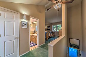 Cloudcroft Townhome w/ Deck - 1 Mi to Burro Ave!