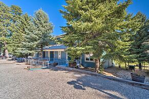 Cloudcroft Townhome w/ Deck - 1 Mi to Burro Ave!