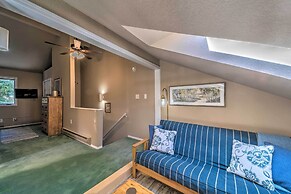 Cloudcroft Townhome w/ Deck - 1 Mi to Burro Ave!