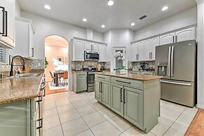 Stunning Thonotosassa Home ~ 7 Mi to Ocean!