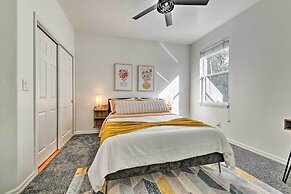 Stunning Thonotosassa Home ~ 7 Mi to Ocean!