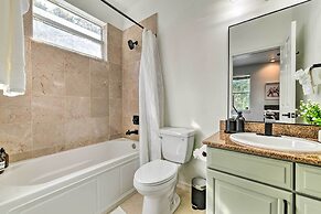 Stunning Thonotosassa Home ~ 7 Mi to Ocean!