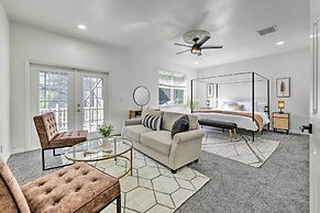 Stunning Thonotosassa Home ~ 7 Mi to Ocean!