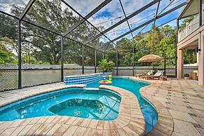 Stunning Thonotosassa Home ~ 7 Mi to Ocean!