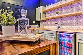 Stunning Thonotosassa Home ~ 7 Mi to Ocean!