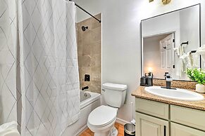 Stunning Thonotosassa Home ~ 7 Mi to Ocean!