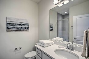 Pensacola Resort Escape: Steps to Beach Club!