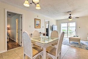 Fort Walton Beach Condo: Walk to Local Beach!