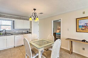 Fort Walton Beach Condo: Walk to Local Beach!