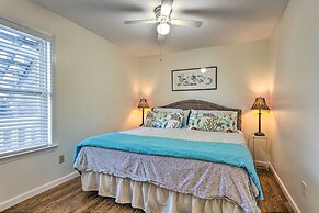 Fort Walton Beach Condo: Walk to Local Beach!