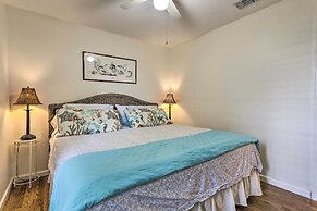 Fort Walton Beach Condo: Walk to Local Beach!
