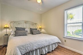 Fort Walton Beach Condo: Walk to Local Beach!