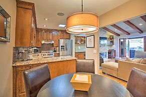 Dtwn Palm Springs Condo: Bbq, Pool, Fire Pit, Etc!