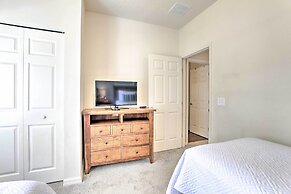 Lucaya Village Townhome w/ Pool, 6 Mi to Disney!