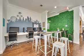 Lucaya Village Townhome w/ Pool, 6 Mi to Disney!