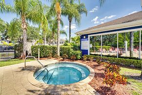 Lucaya Village Townhome w/ Pool, 6 Mi to Disney!