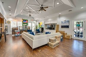 Lucaya Village Townhome w/ Pool, 6 Mi to Disney!