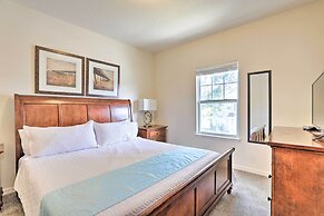 Lucaya Village Townhome w/ Pool, 6 Mi to Disney!