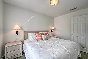 Bright Kissimmee Townhome Near Disney World!