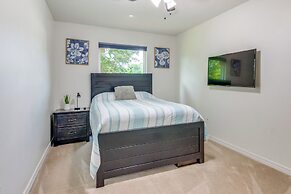 Spacious Home w/ Sunroom, 15 Mi to Pensacola!