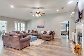 Spacious Home w/ Sunroom, 15 Mi to Pensacola!
