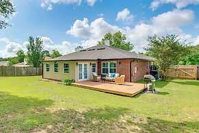 Spacious Home w/ Sunroom, 15 Mi to Pensacola!