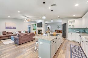 Spacious Home w/ Sunroom, 15 Mi to Pensacola!