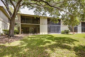 St Augustine Condo w/ Screened Porch, Pool Access!