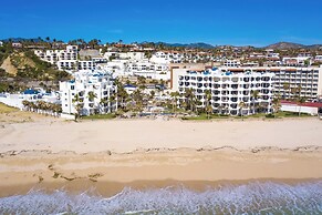 Beachfront Oasis in Cabo w/ Resort Amenities!