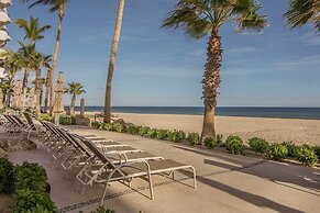 Beachfront Oasis in Cabo w/ Resort Amenities!