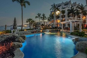 Beachfront Oasis in Cabo w/ Resort Amenities!