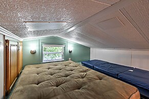 Cozy Middle Bass Cabin w/ Grill & Lagoon Access!