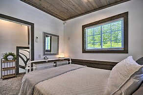 Floating Home on Columbia River w/ Provided Kayaks